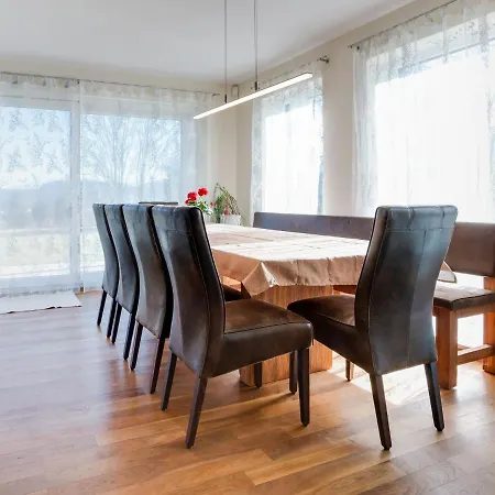 Spacious Holiday In With Jacuzzi Vakantiehuis *