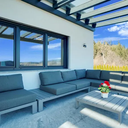 Vakantiehuis Spacious Holiday In With Jacuzzi Maria Saal